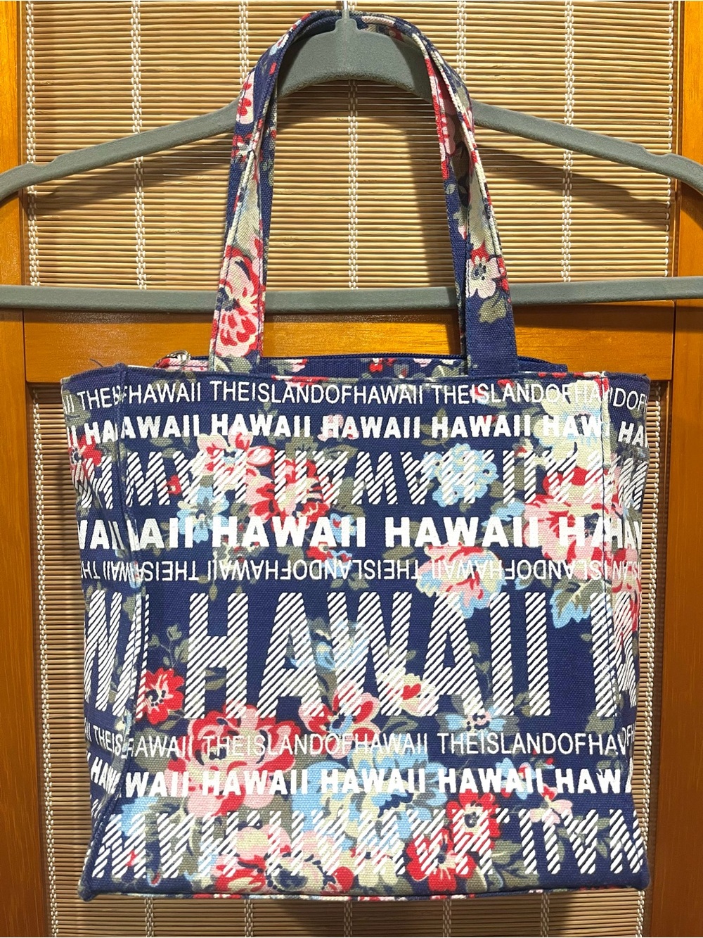 Robin Ruth blue floral Hawaii tote bag